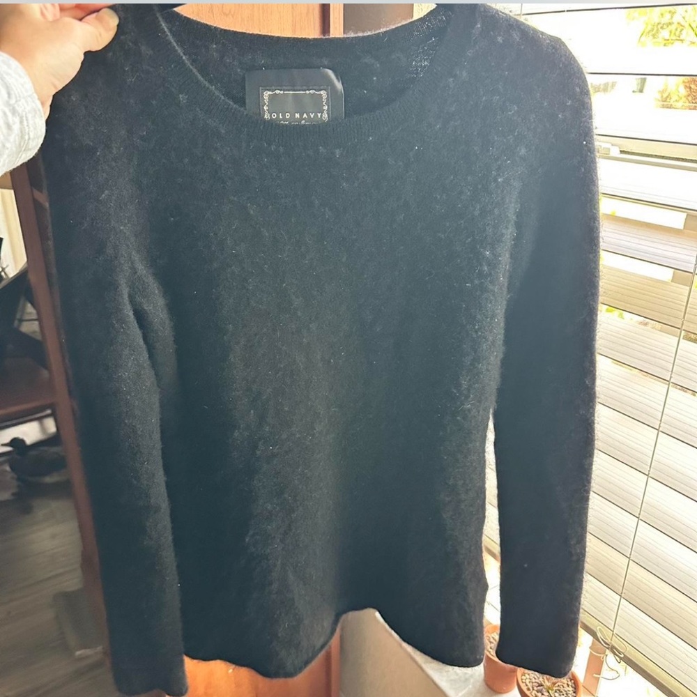 Old Navy Black Crew Neck cashmere Sweater